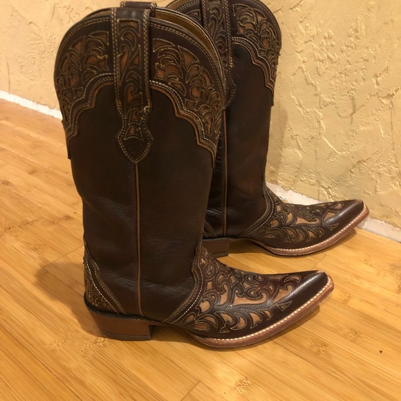 Meet your Posher, Denise - Picture 2 of 3